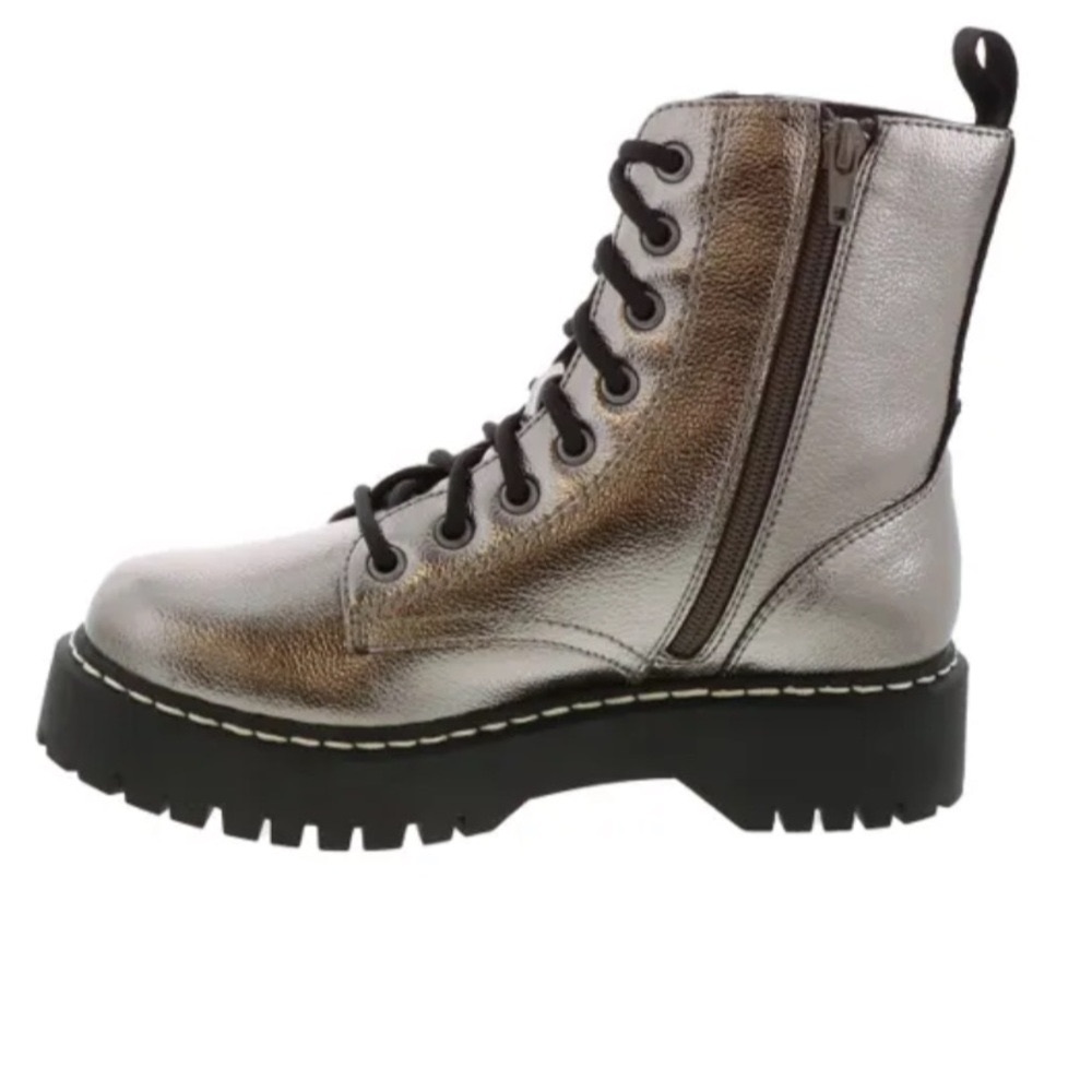 Size 7.5 pewter lace up with side zipper. NWOT